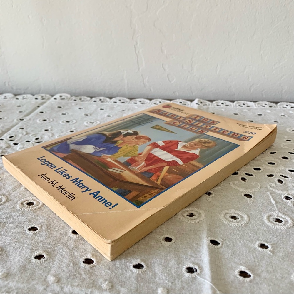 Bundle Sale / 3 for $15 - The Baby-Sitters Club - Logan Likes Mary Anne! #10 - Picture 2 of 6